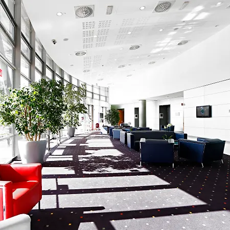 Novotel Venezia Castellana Отель